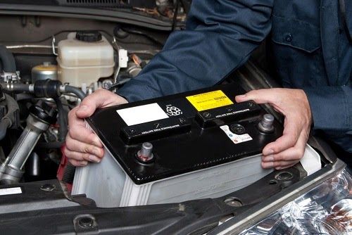 Giá bình ắc quy ôtô bao nhiêu tiền? Bảng báo giá mới 2022