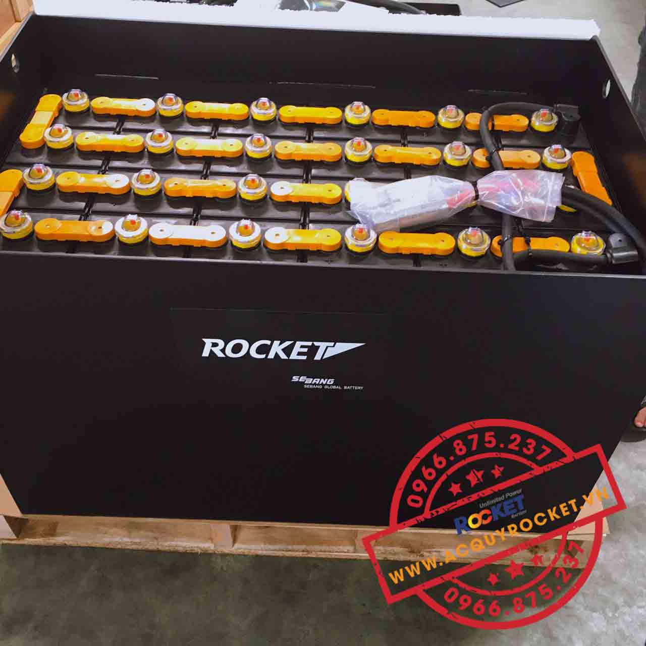 ắc-quy-xe-nâng-điện-rocket