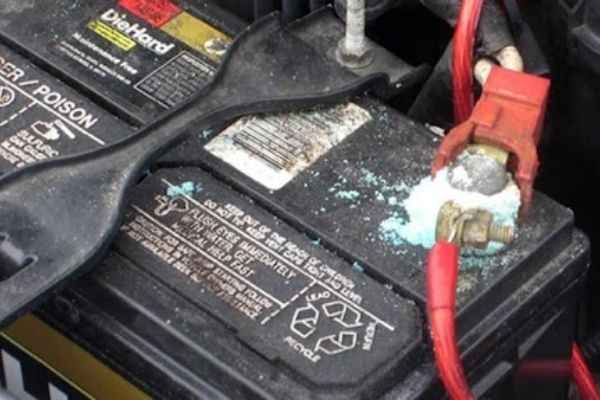 Hiện tượng sulfat - kẻ thù của bình ắc quy